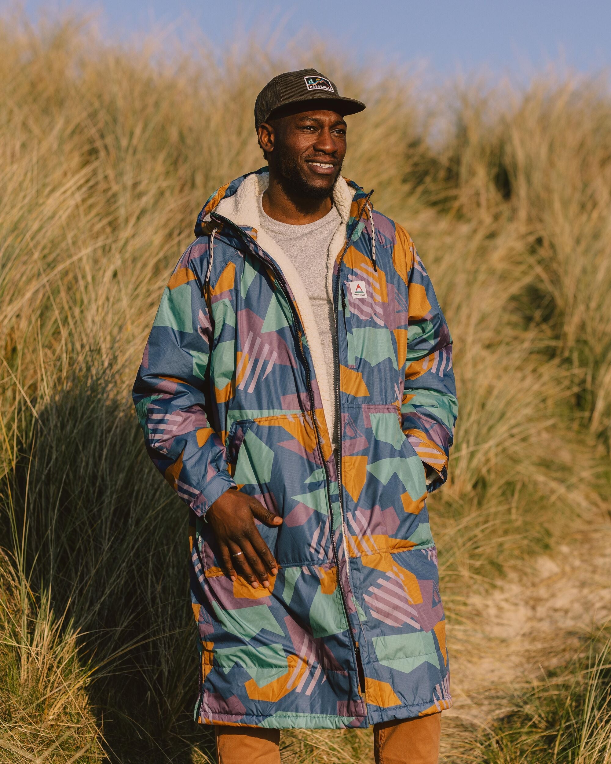 Waves Recycled Sherpa Lined Changing Robe - Deep Blue Camo Pattern - Lifestyle - Male