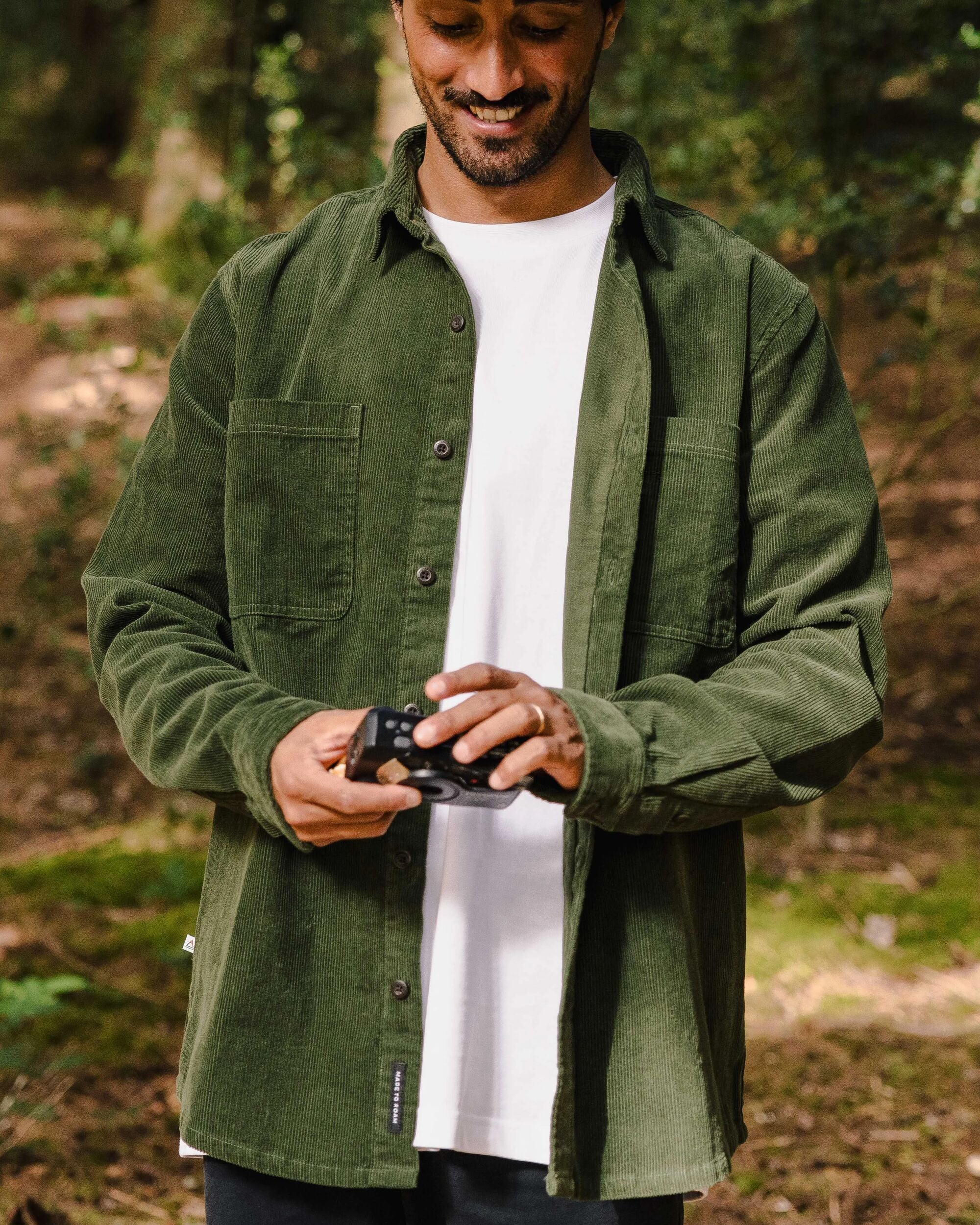 Backcountry Cord Shirt - Fir Tree - Lifestyle
