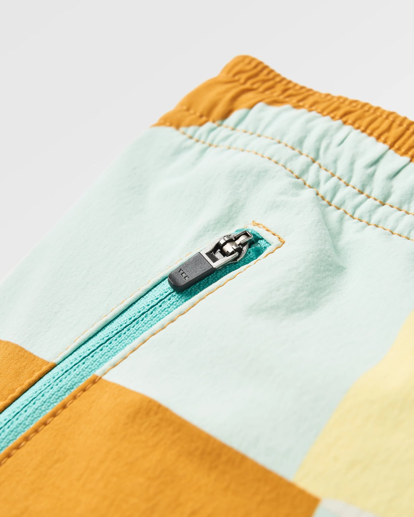 Flaris Longer Line Short - Vista Patchwork Yellow - Flatlay