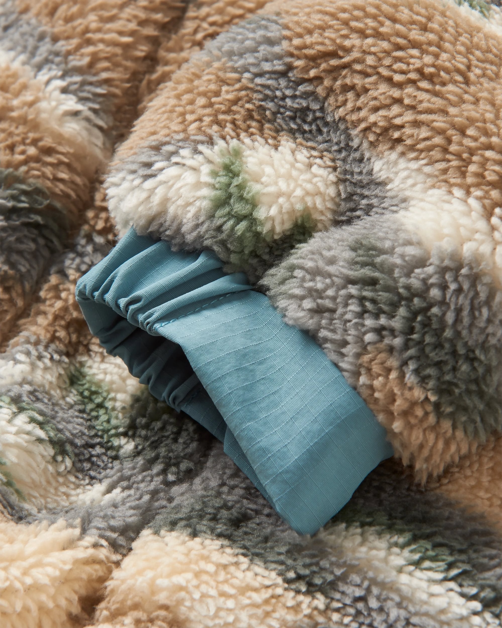 Beaumont Recycled Sherpa Hooded Fleece - Mount Scenic Oatmeal - Flatlay