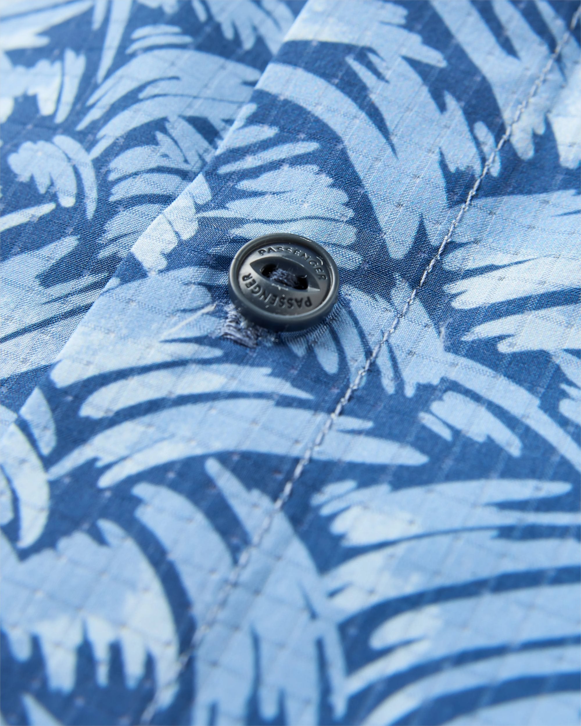 365 Recycled Active Shirt - Waves Dark Denim - Flatlay