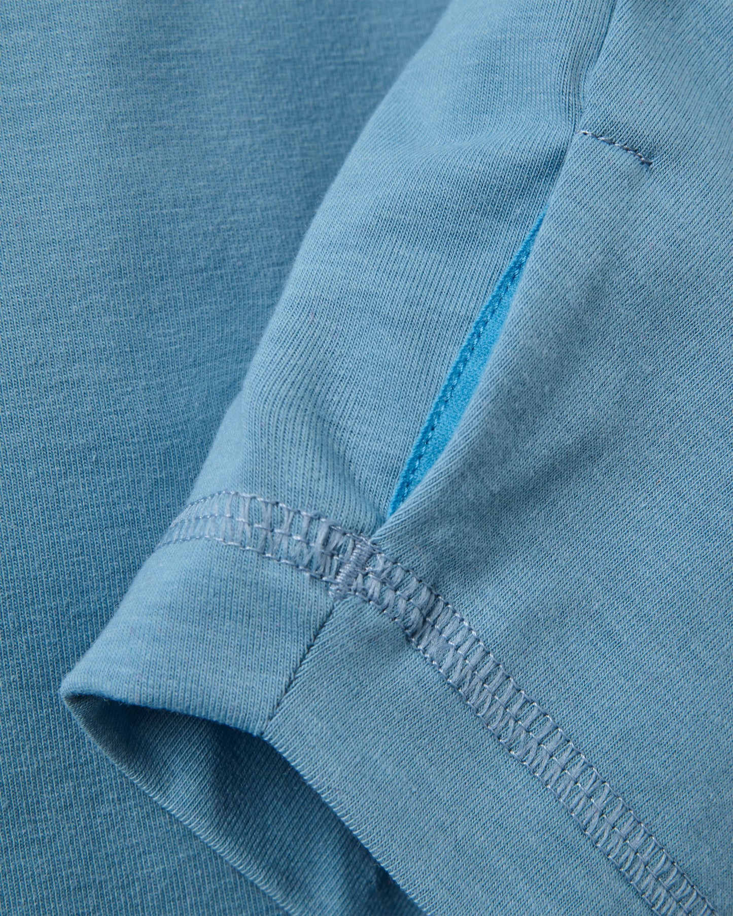 Roamscreen UPF50 LS T-Shirt - Faded Denim - Flatlay