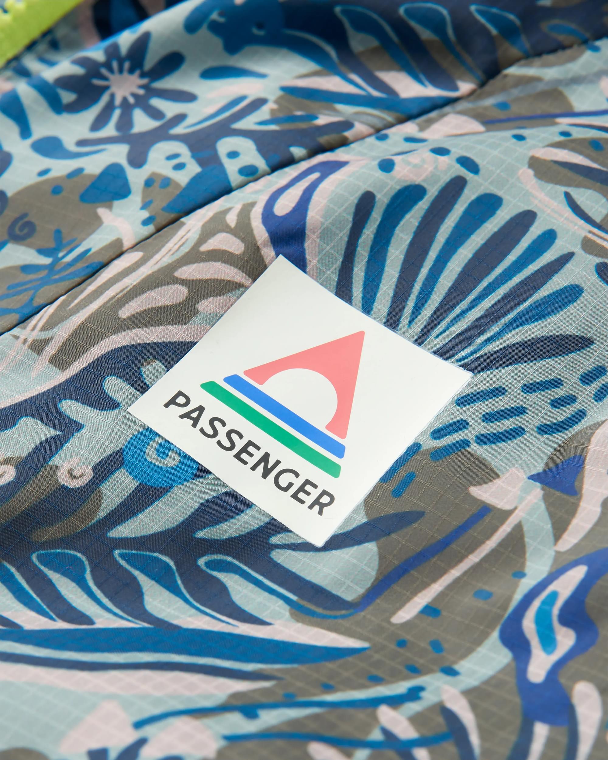 Viento Recycled Windshell Anorak - Abstract Seaweed Pistachio - Flatlay