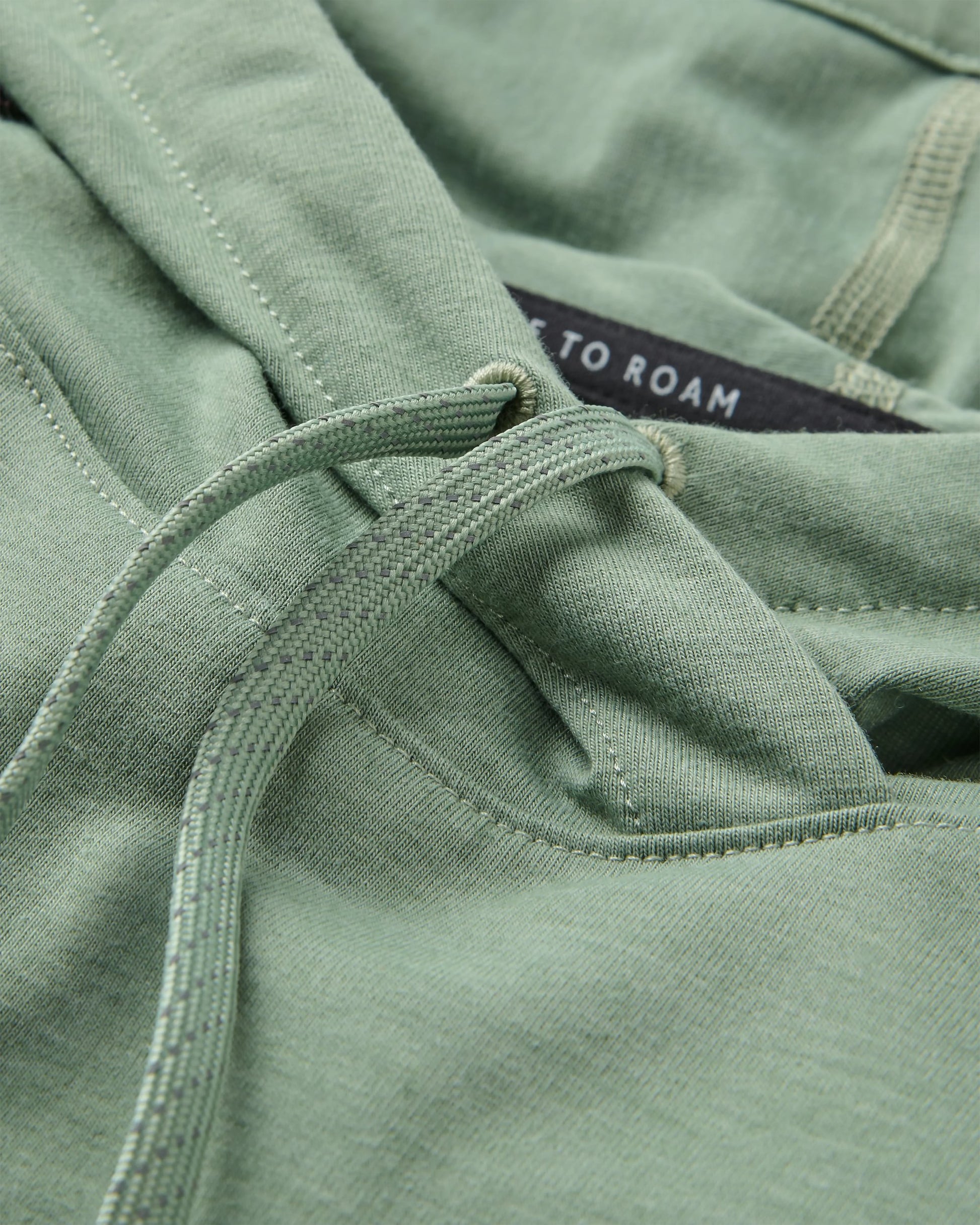 Roamscreen UPF50 Hoodie - Pistachio - Flatlay