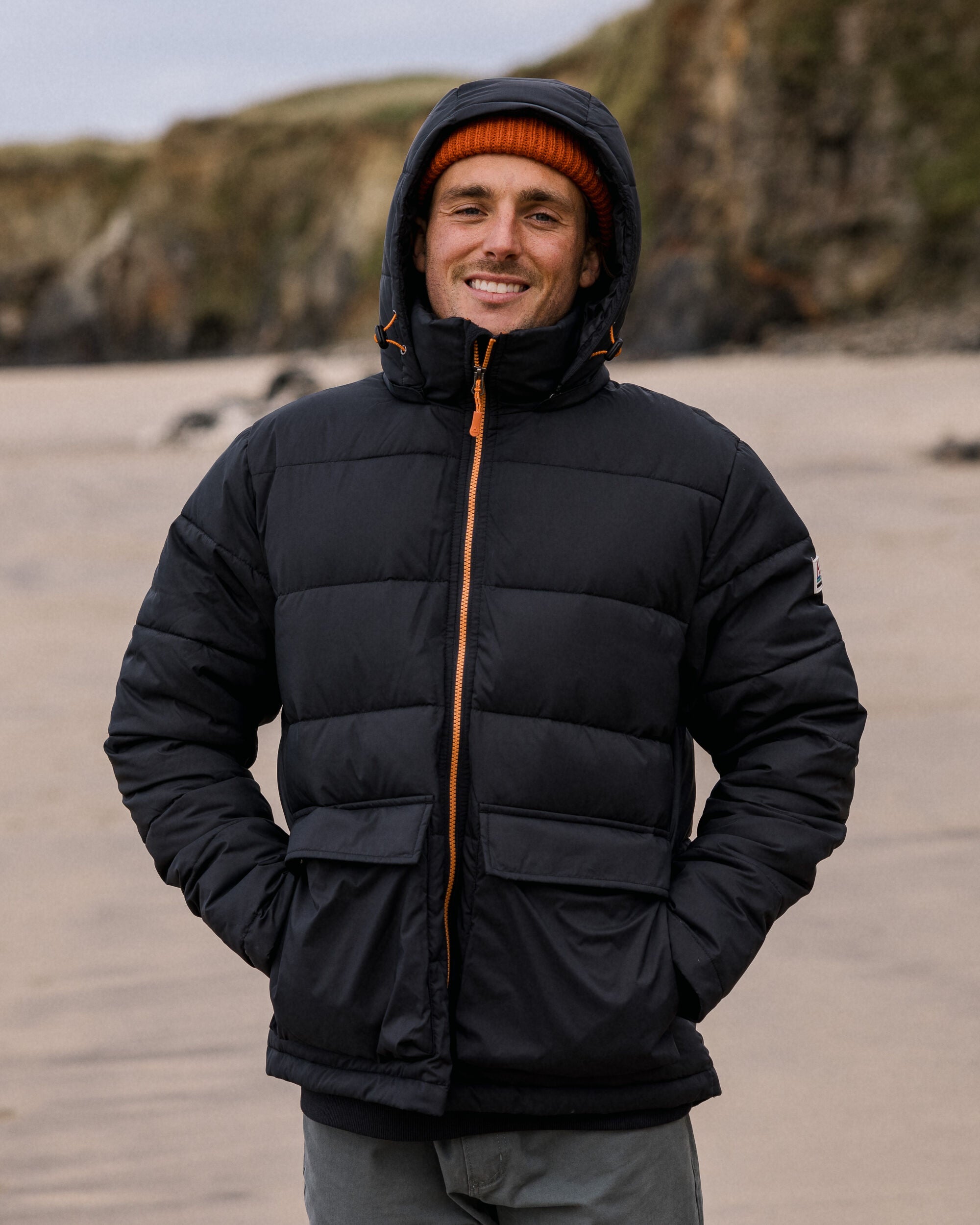 Manitoba Recycled 2.0 Jacket - Black - Lifestyle