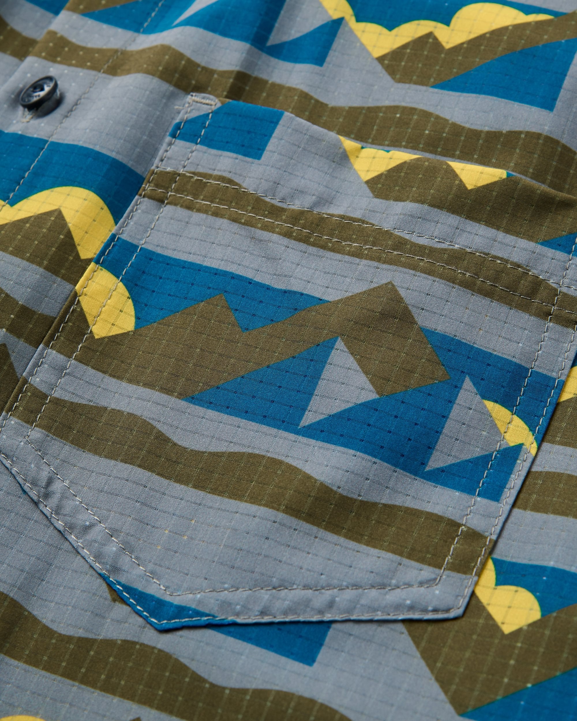 365 Recycled Active Shirt - Views Dark Olive - Flatlay