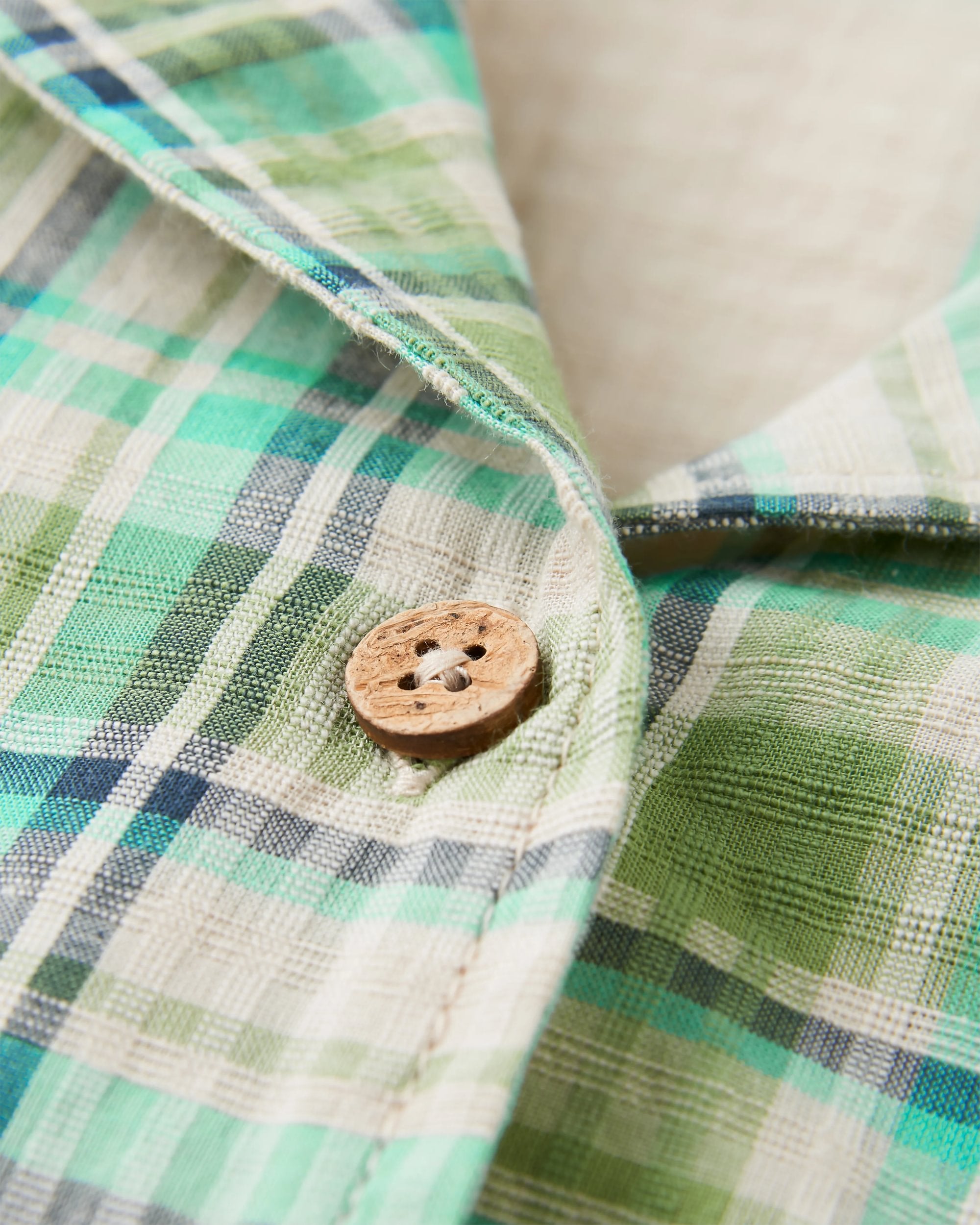 Arden Organic Cotton Short Sleeve Shirt - Vintage White/Stem Green Check - Flatlay
