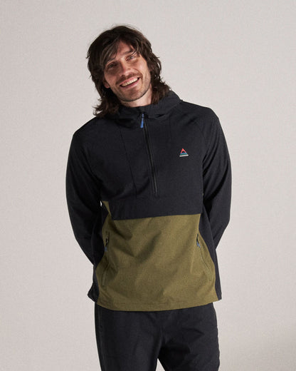Roamer Light Recycled Softshell Jacket - Black/Khaki - Studio Ecomm