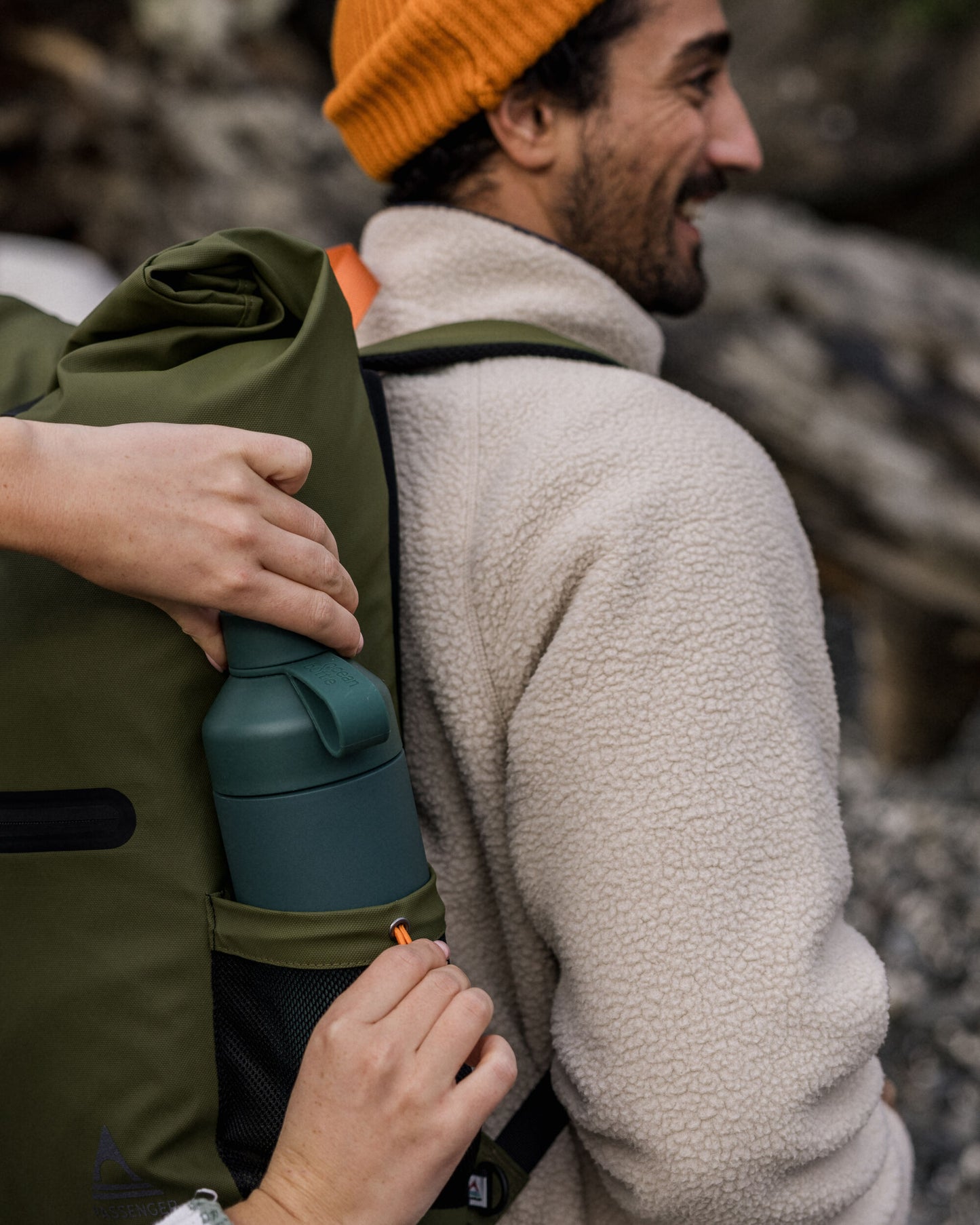 Male_Crossing Roll Top Backpack - True Black/ Khaki