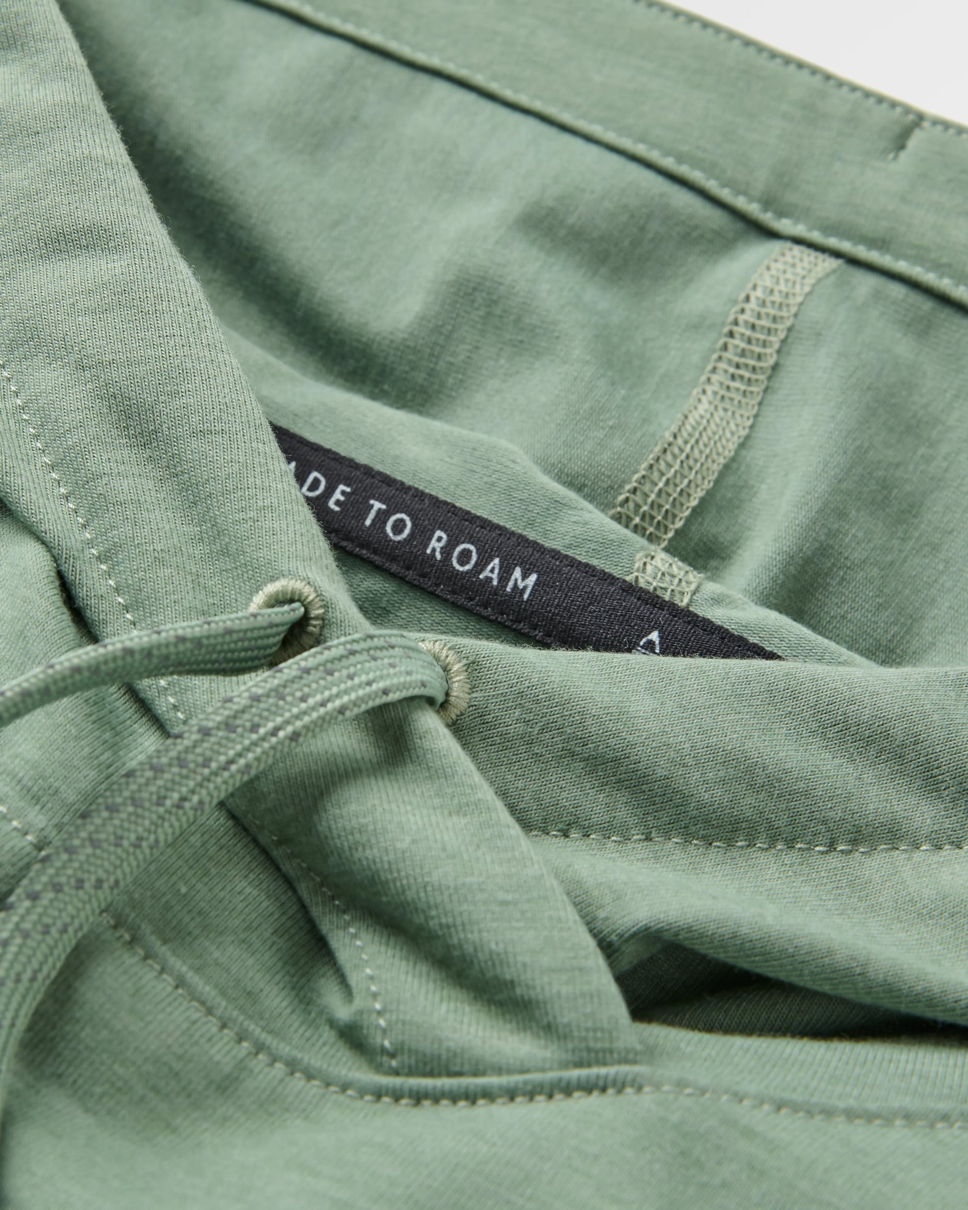 Roamscreen UPF50 Hoodie - Pistachio - Flatlay