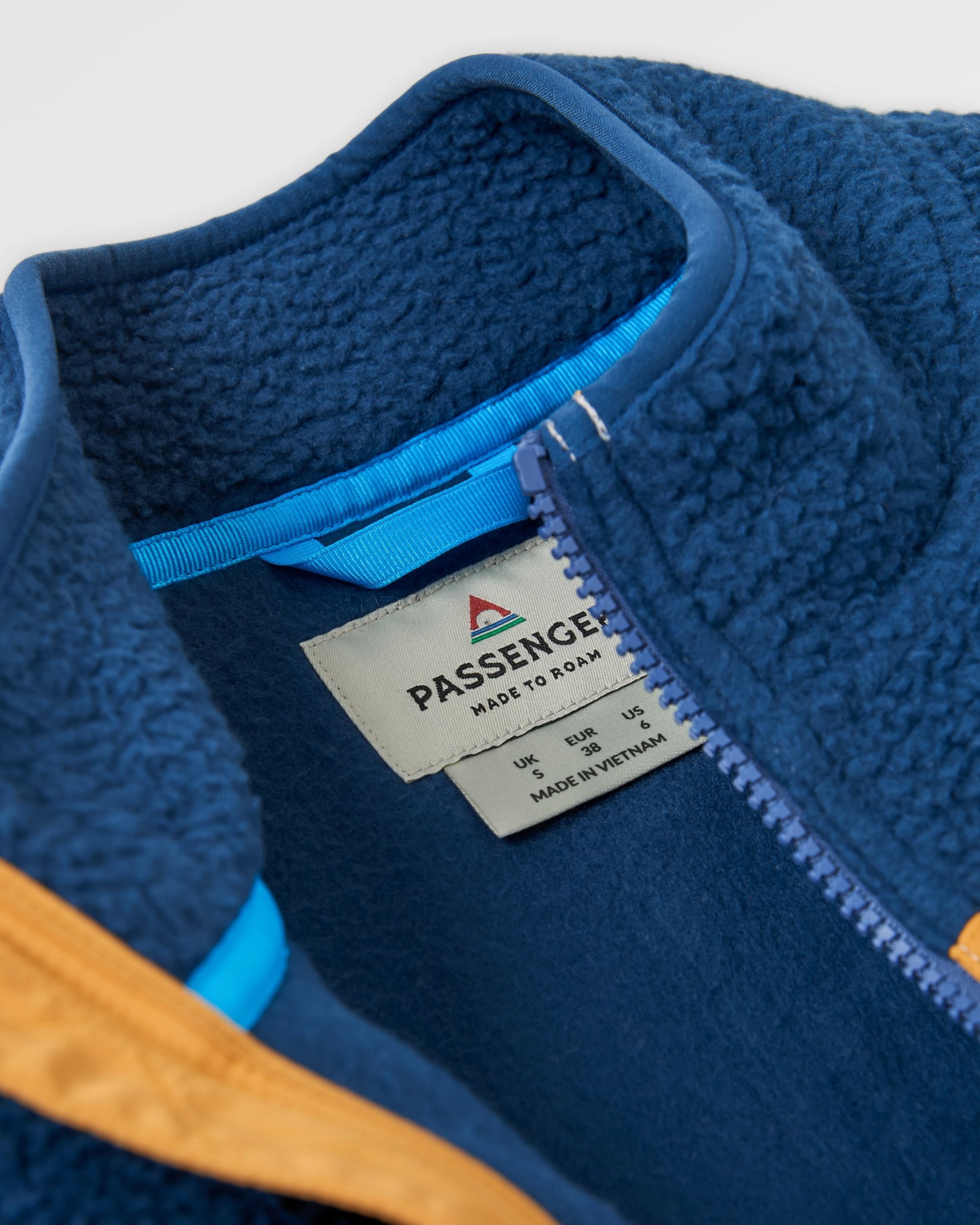 Fairbanks Full Zip Recycled Sherpa Gilet - Dark Denim/Vintage White - Flatlay