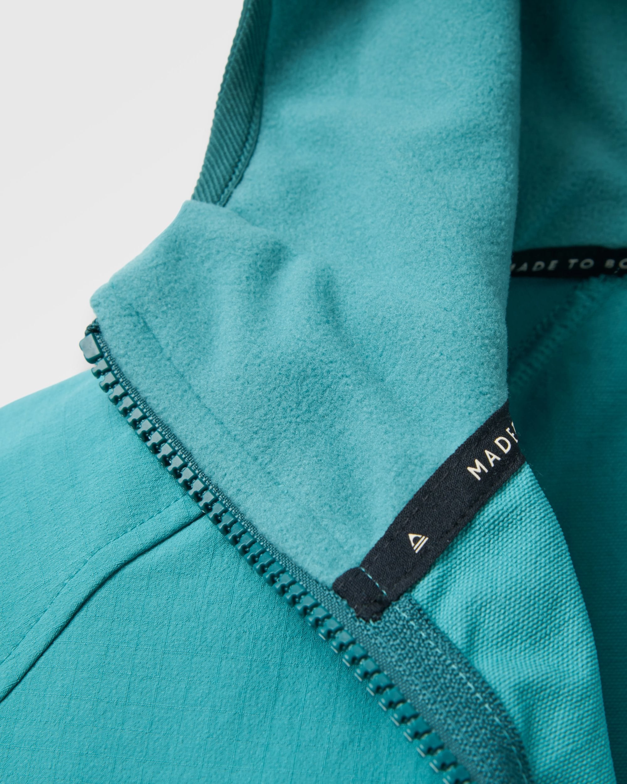 Womens Trailscape Lightweight Softshell Jacket - Mediterranean/ Ocean Teal - Flatlay