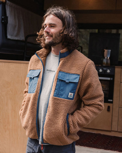 Valiant Deep-Pile Sherpa Fleece - Toffee - Lifestyle