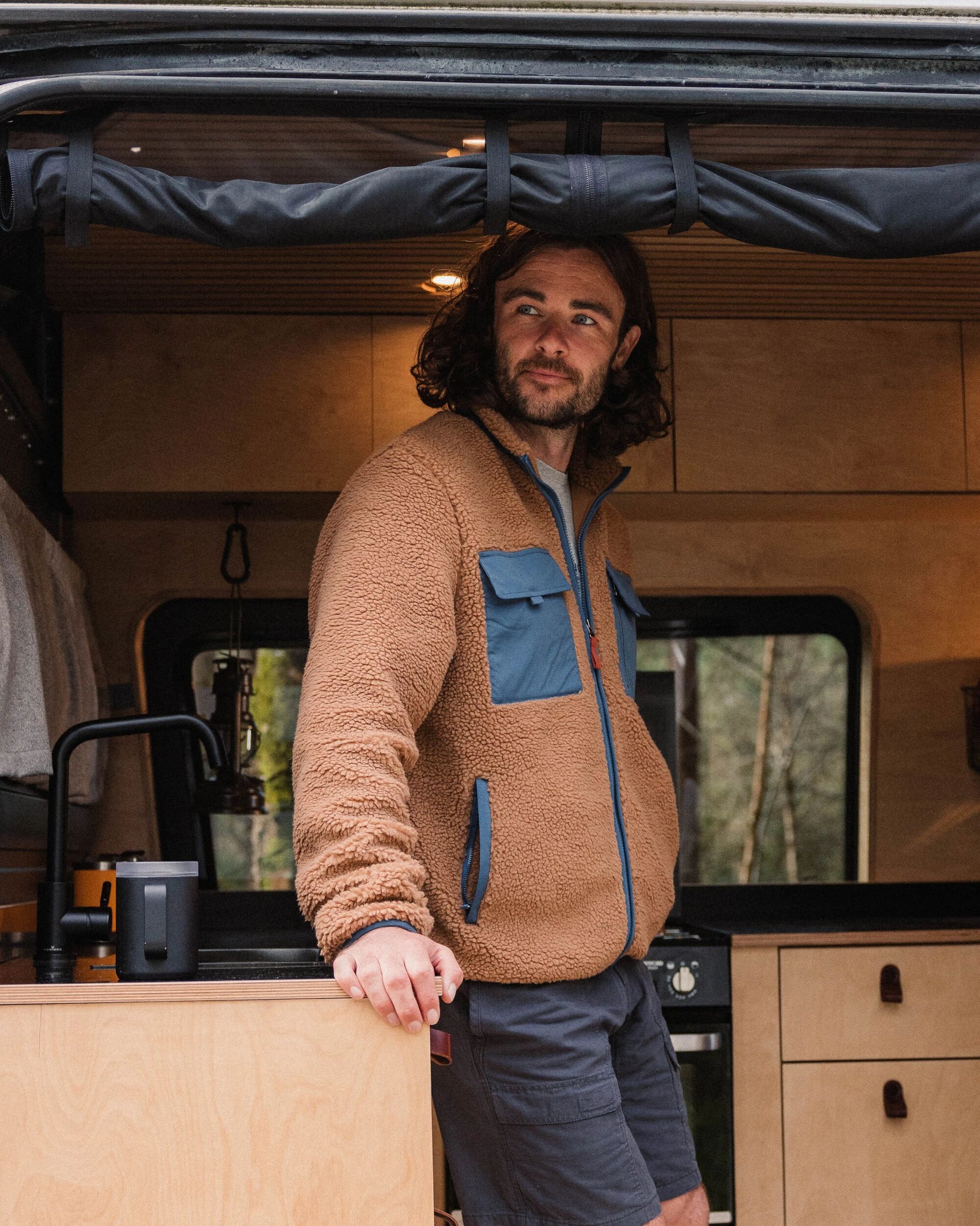 Valiant Deep-Pile Sherpa Fleece - Toffee - Lifestyle