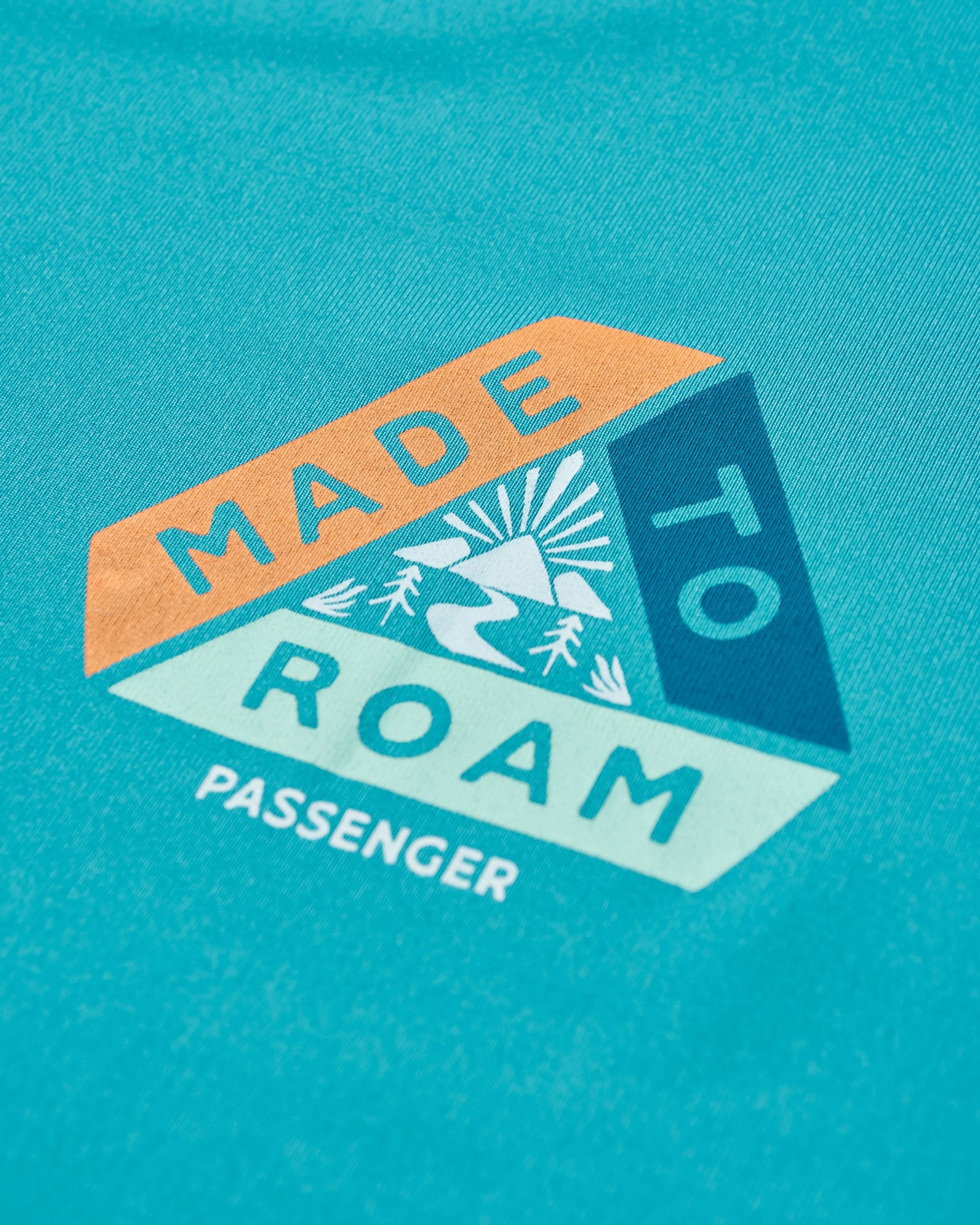 Cool Down Active T-shirt - Blue Pool - Flatlay