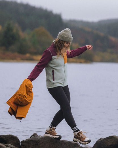 Venturescape Women's Recycled Fleece - Fig/Pistachio - Lifestyle