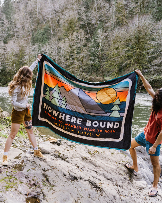 Cabin Recycled Sherpa Blanket - Black 'Nowhere Bound' Print