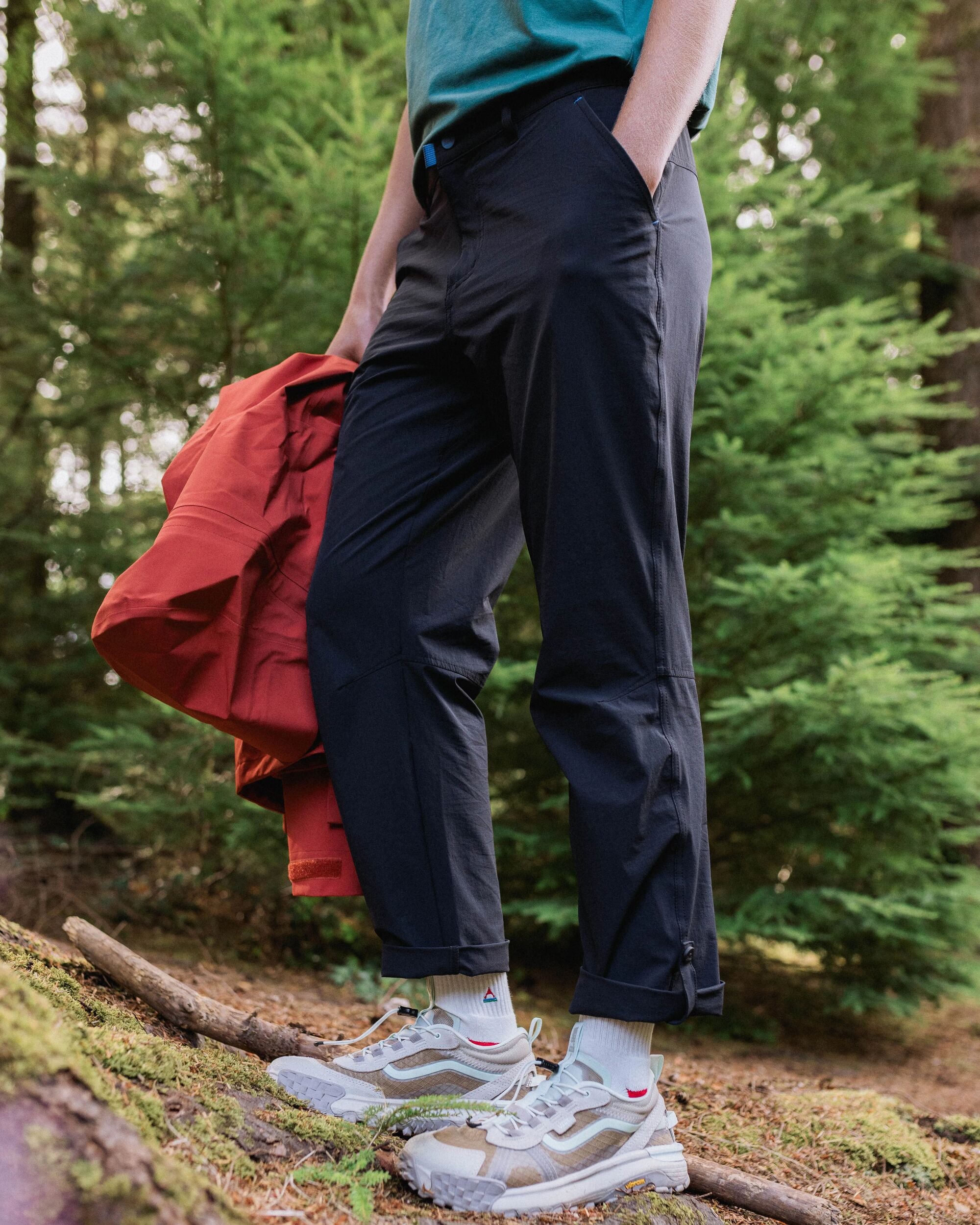 365 Trail Roll Up Trouser - Black - Lifestyle