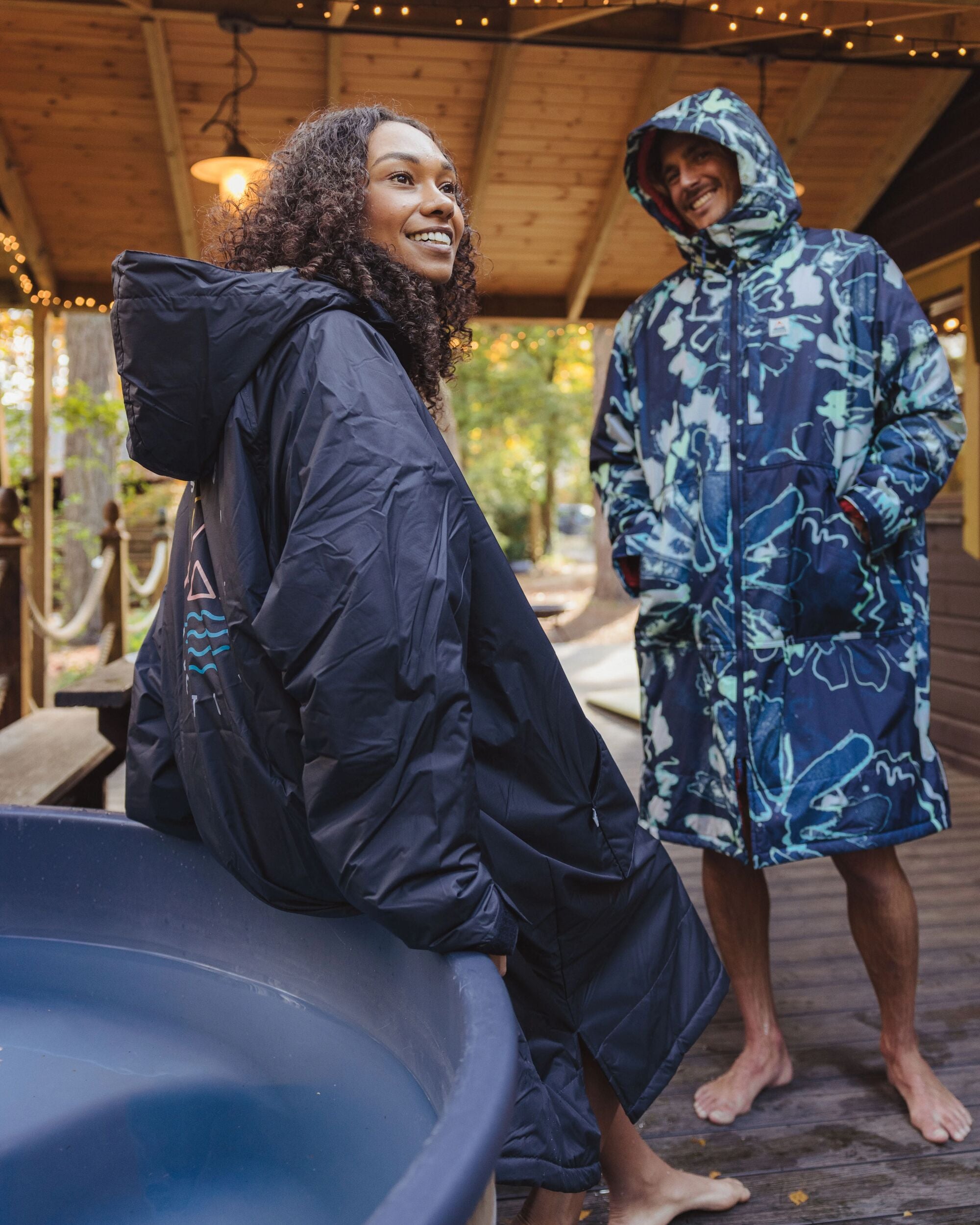 Escapism Recycled Sherpa Lined Changing Robe - Black - Lifestyle