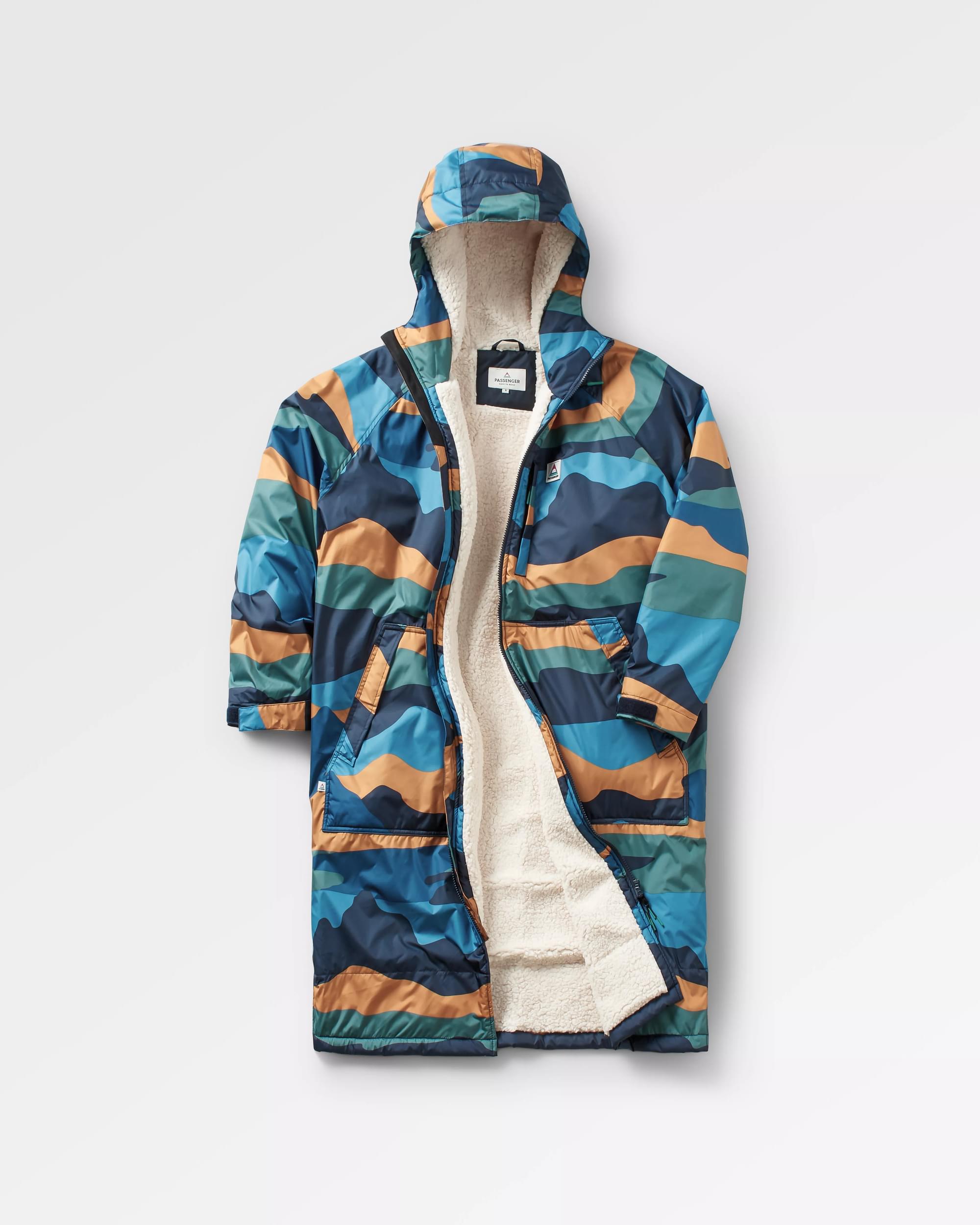 Waves Recycled Sherpa Lined Changing Robe - Scenic Navy - Flatlay