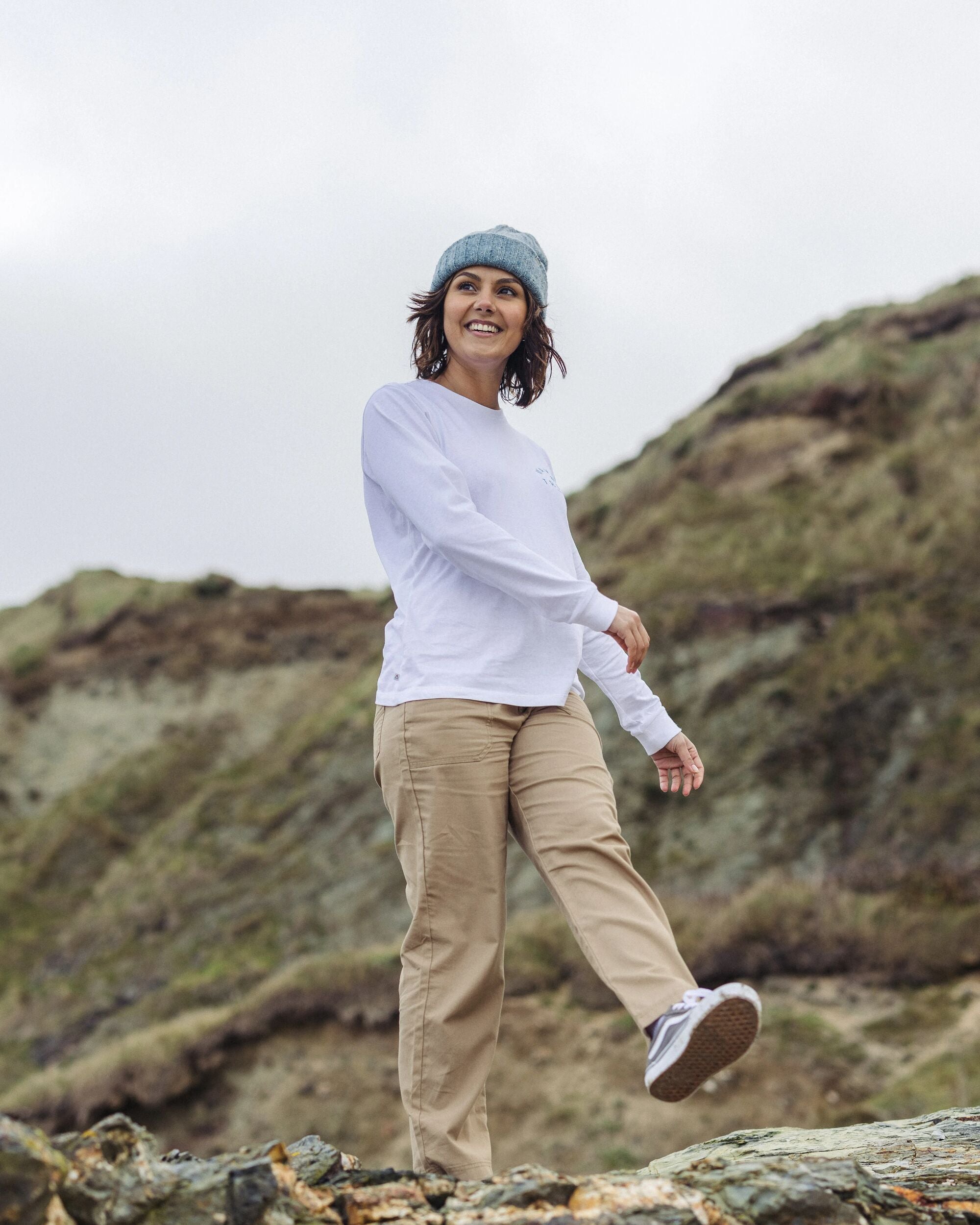 Penida Recycled Cotton LS T-Shirt - White - Lifestyle