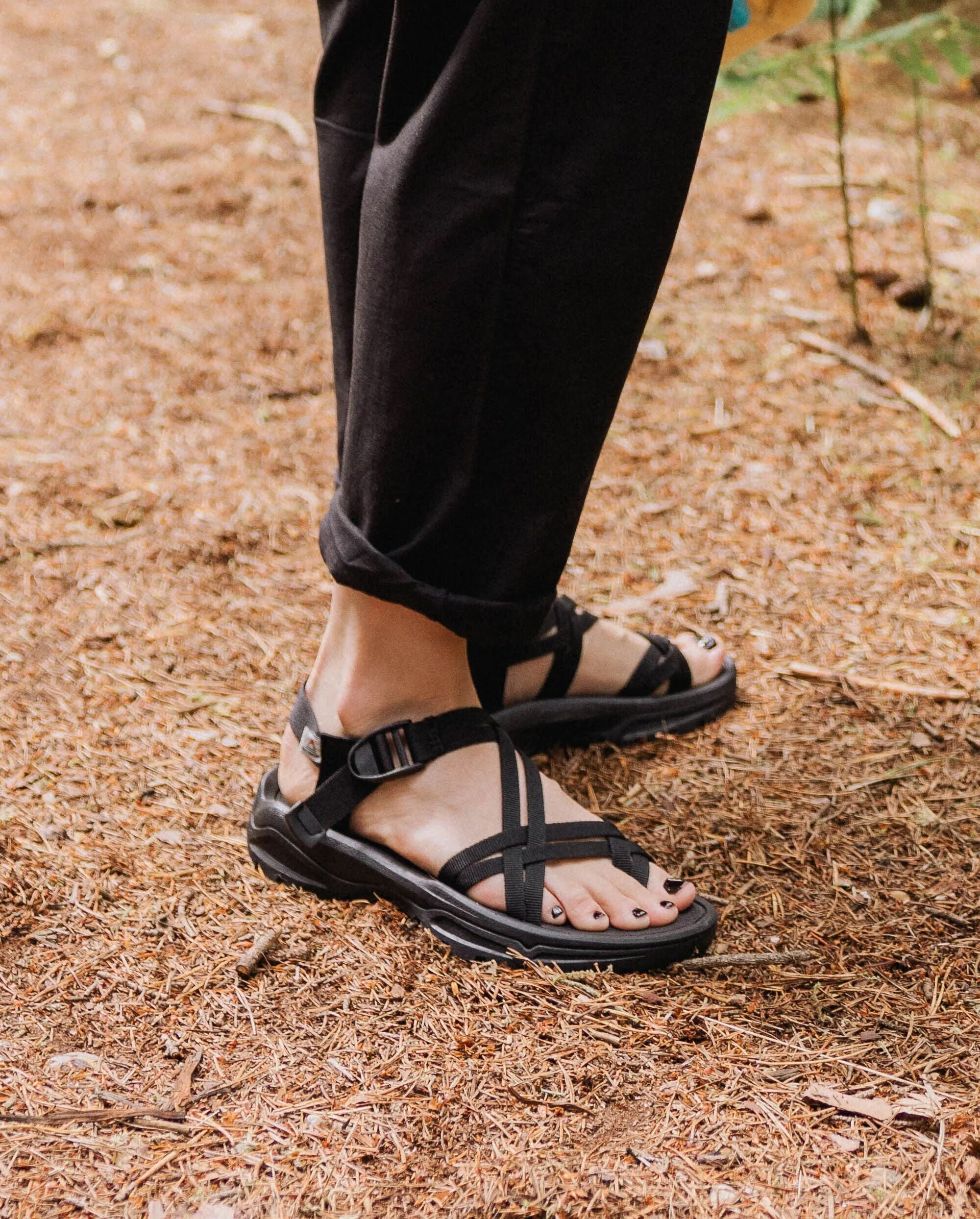Atlas Roam Sandal - Black - Lifestyle