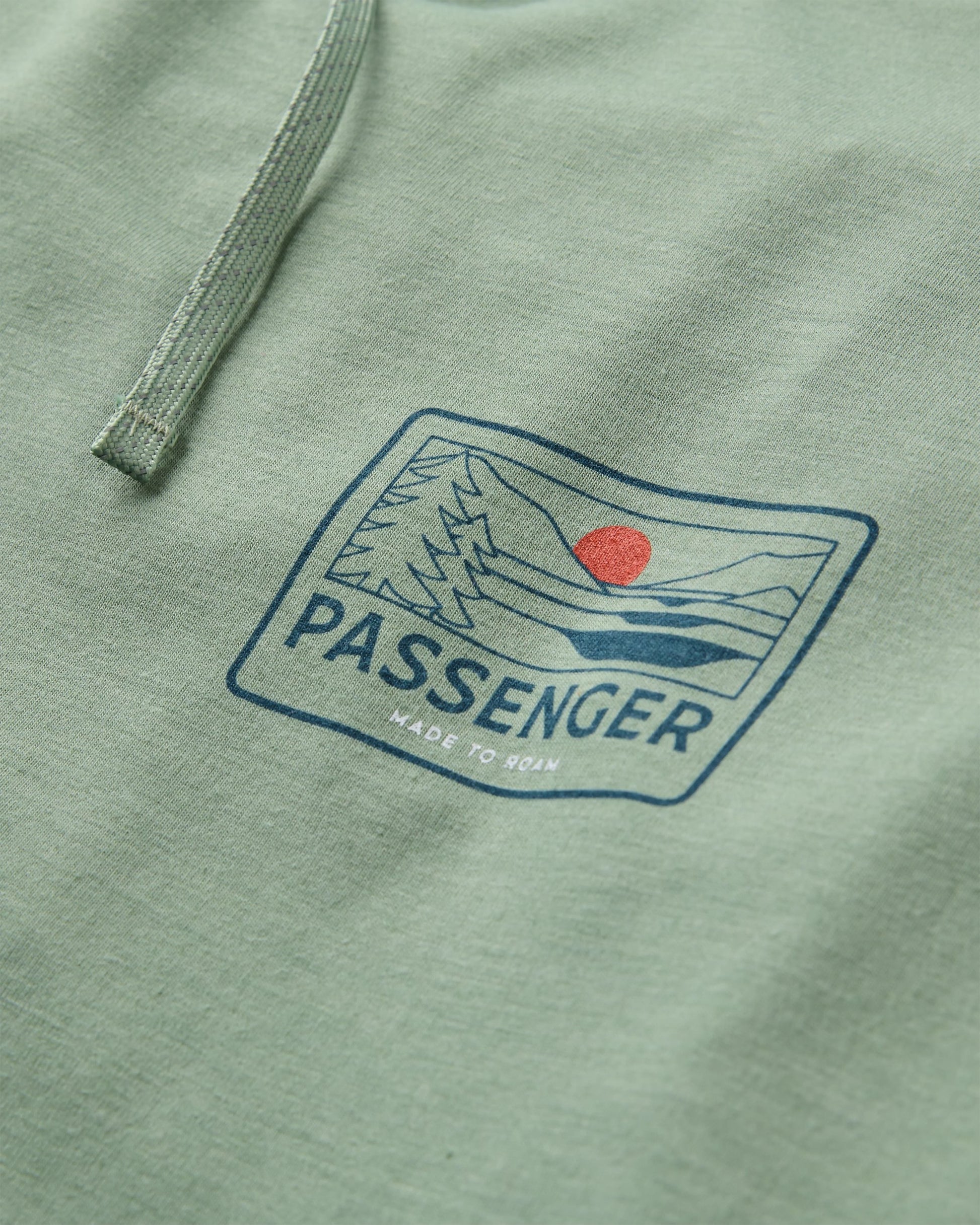 Roamscreen UPF50 Hoodie - Pistachio - Flatlay