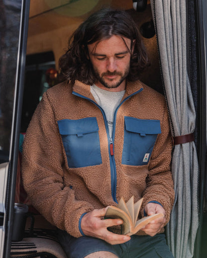 Valiant Deep-Pile Sherpa Fleece - Toffee - Lifestyle