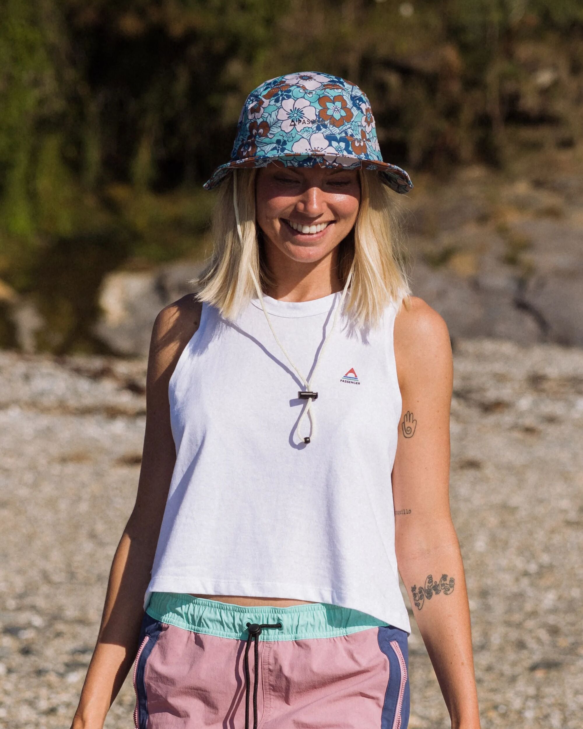 Classic Recycled Cotton Vest - White - Lifestyle