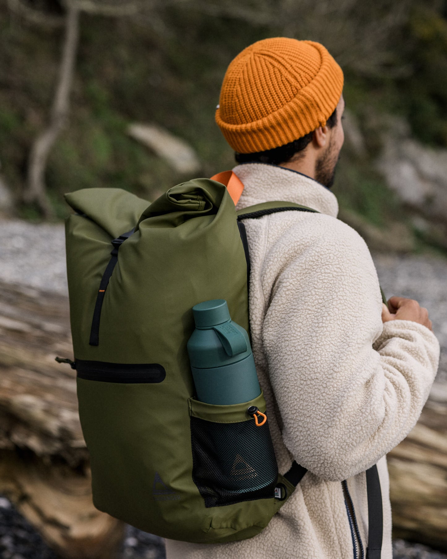 Male_Crossing Roll Top Backpack - True Black/ Khaki