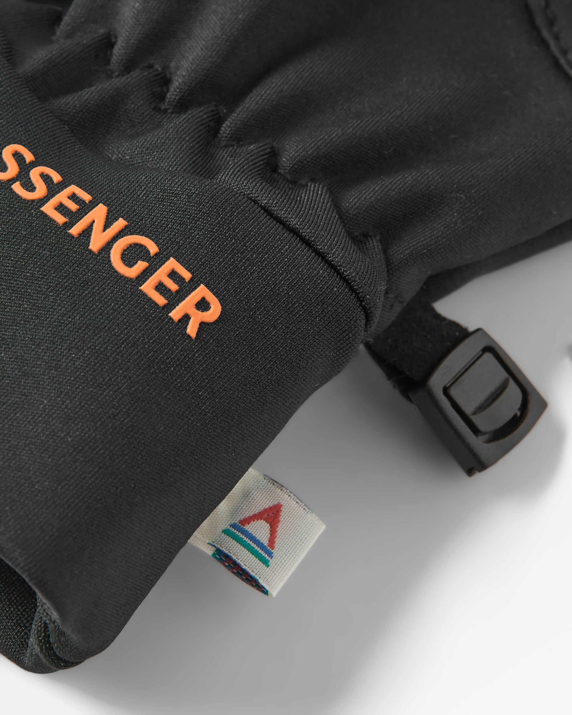 Jacks 2.0 Recycled Touch Screen Gloves - Black - Flatlay