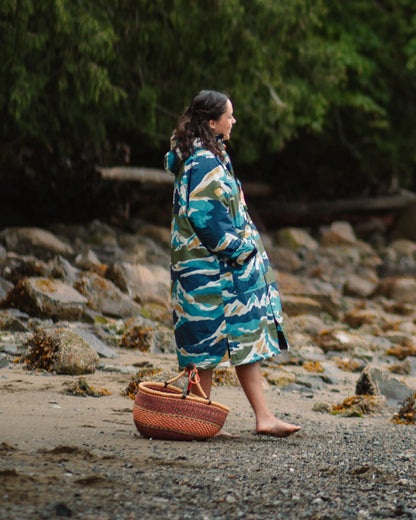 Womens_Waves Recycled Sherpa Lined Changing Robe - Mount Scenic Khaki - Lifestyle