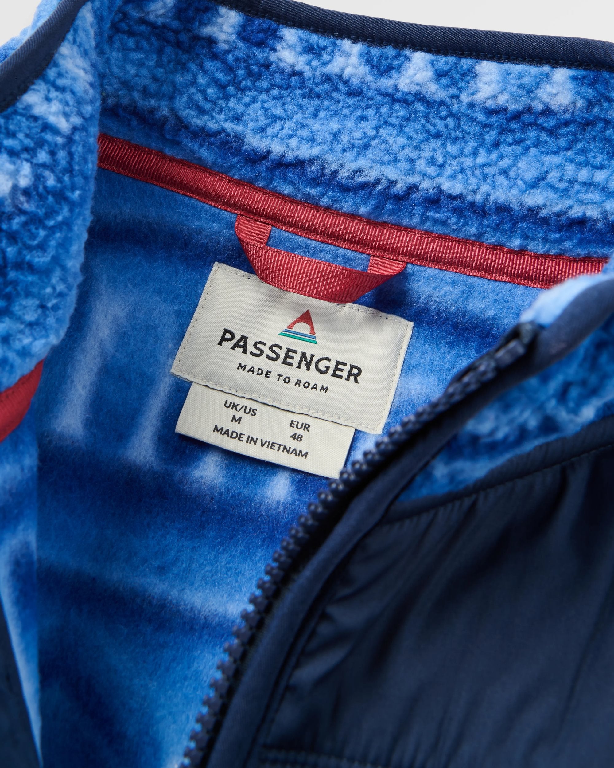 Offgrid 1/2 Zip Recycled Sherpa Fleece - Tracks Electric Blue - Flatlay