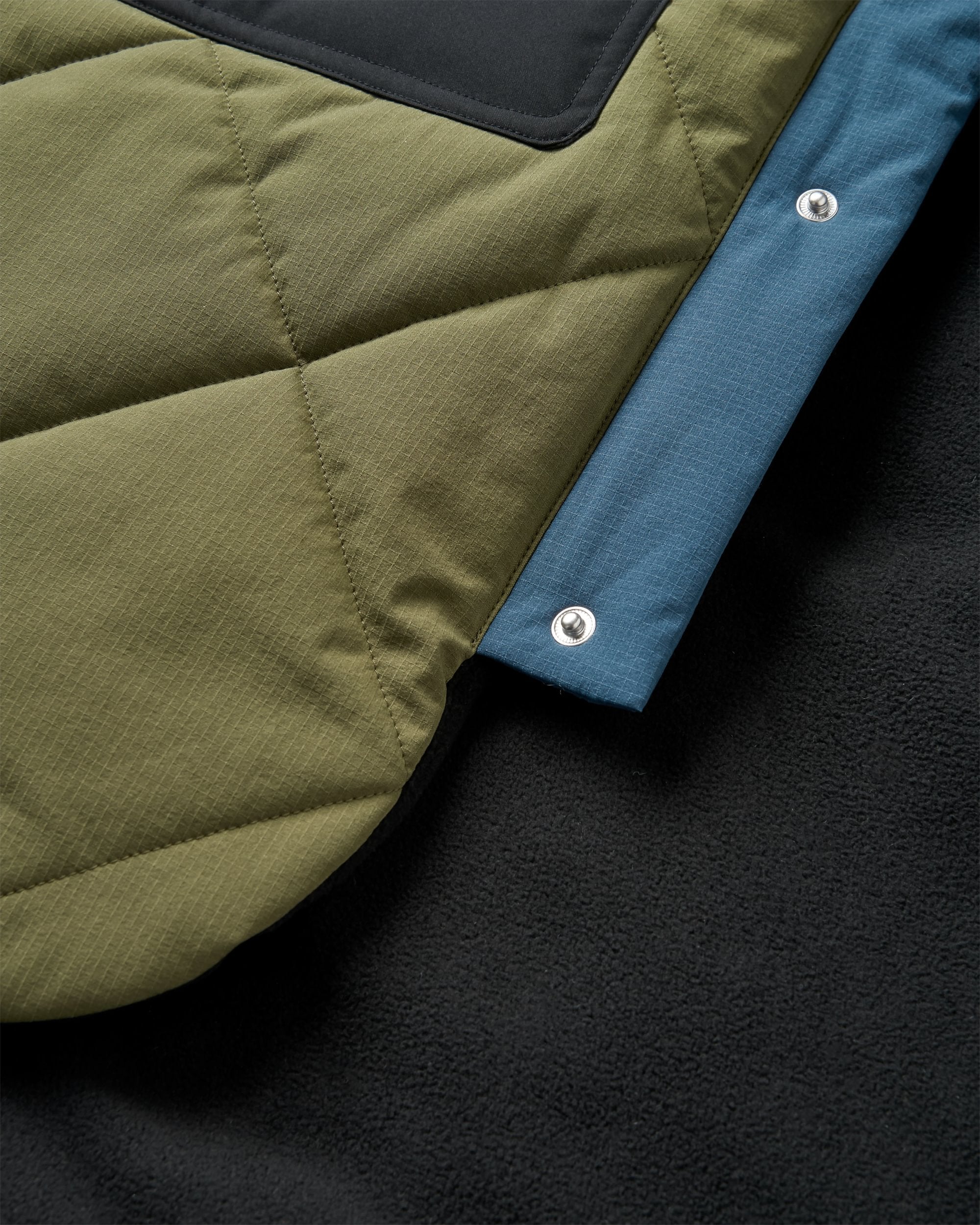 Campscape Parka - Black/Khaki - Flatlay